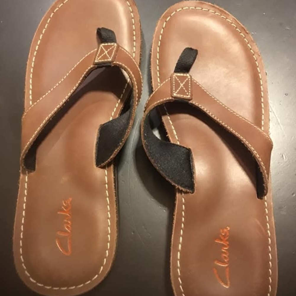 Clark’s Women’s Sandals/Flip Flops - Size 11 (EUC)